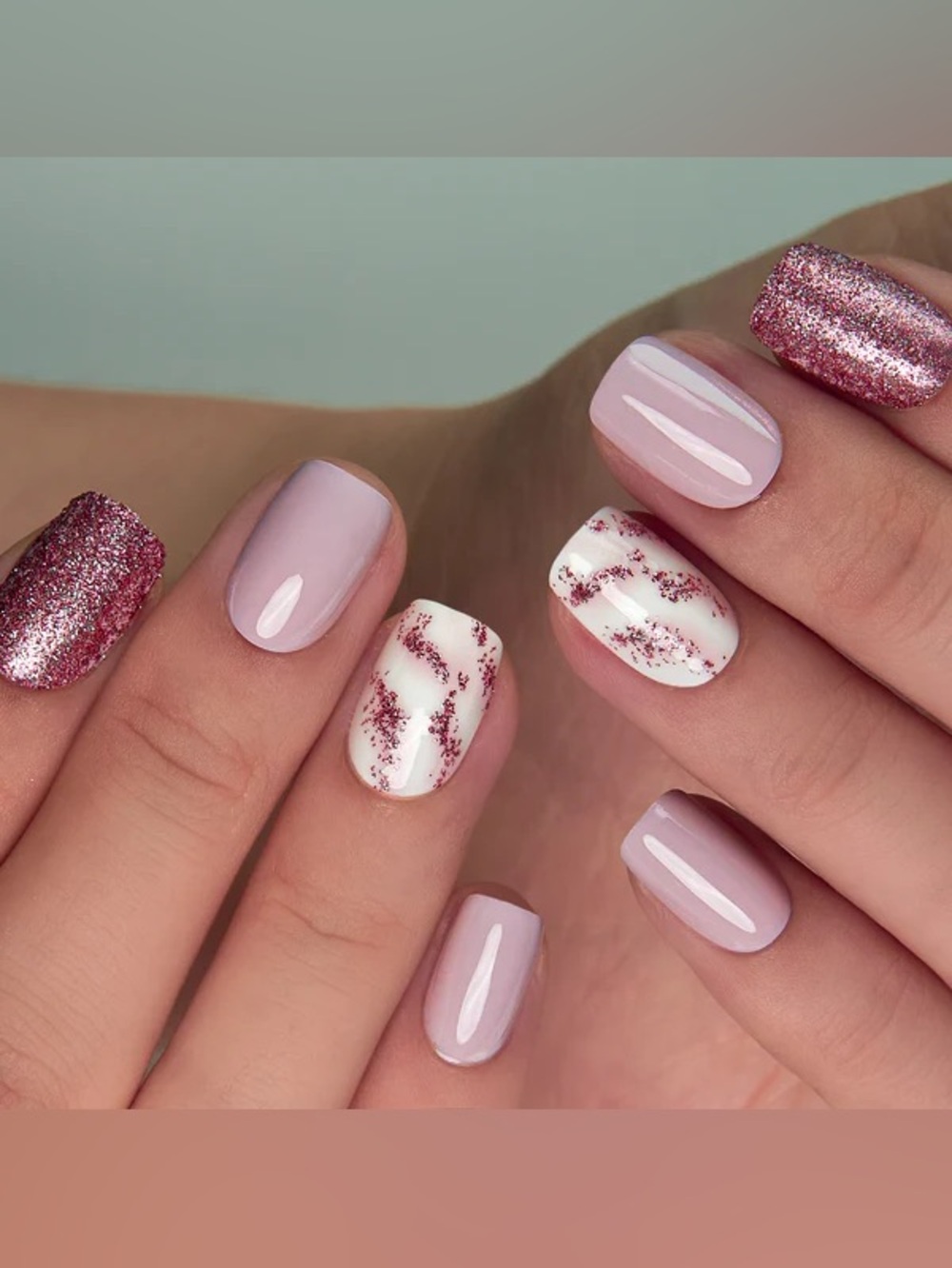 “Rose Glint” Pink & Rose Glitter Manicure Set - Short Quoval